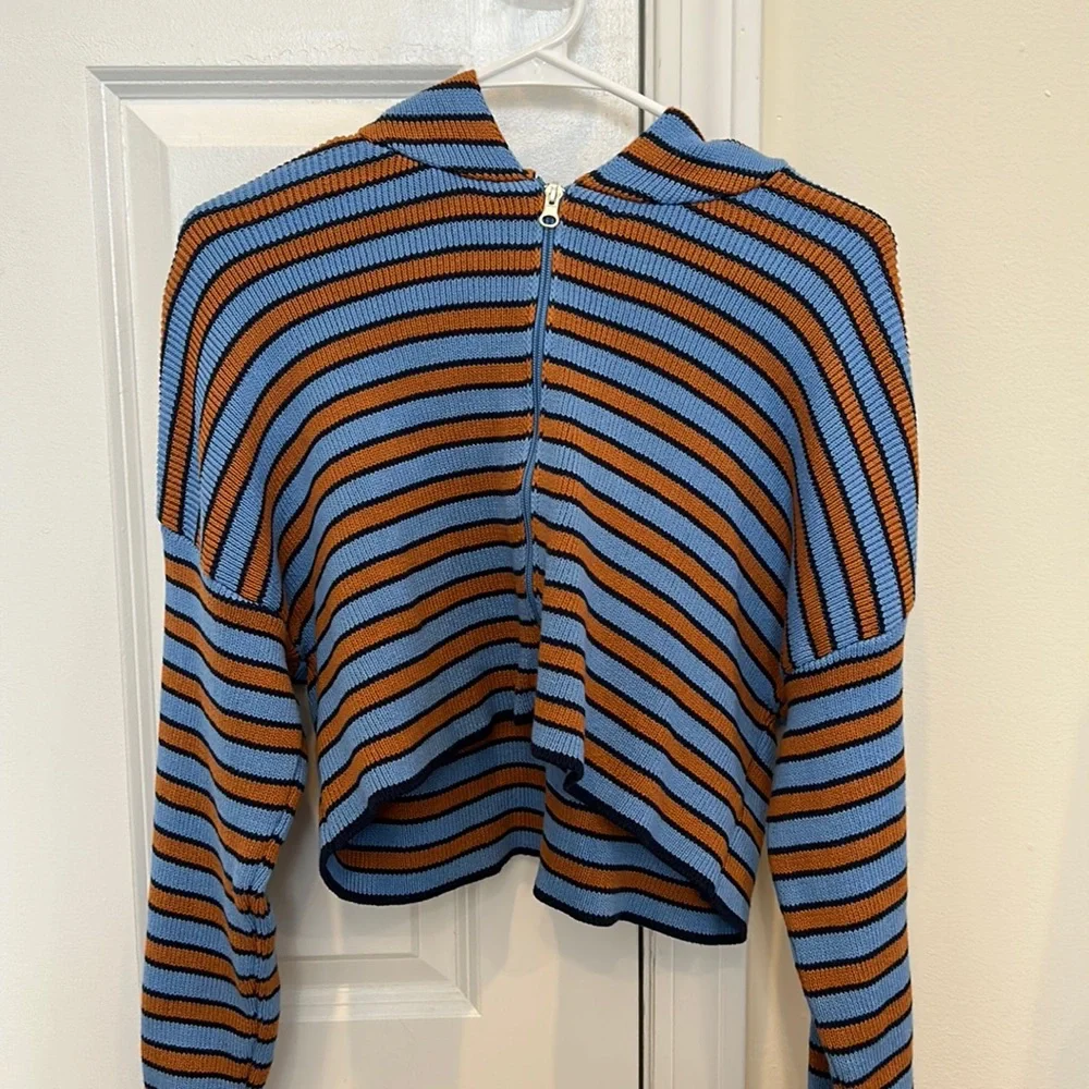 Kendall&Kylie cropped zip up! - Picture 1 of 2